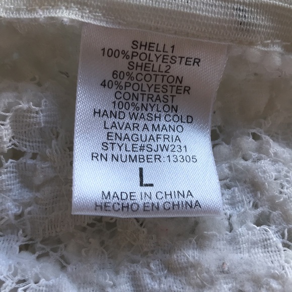 Windsor white brocade crop top with raw edges - Picture 9 of 9